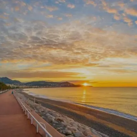 De Charme A - Ideal Teletravail - Balcon - A 300m Lägenhet